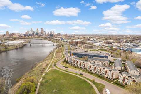 River Pointe, MINNEAPOLIS, MN 55411