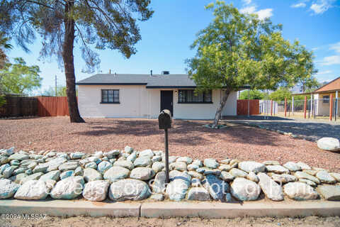 Mcmillan, TUCSON, AZ 85705