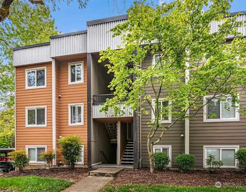 Kirkland Circle Unit B301, Kirkland, WA 98033