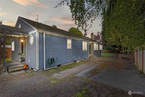 E Mc Gill Avenue, Everett, WA 98208