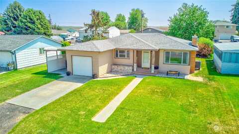 E 4Th Avenue, Warden, WA 98857