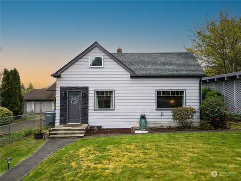 Sw 6Th, Puyallup, WA 98371