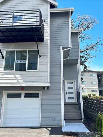 Ambuam Blvd Sw Unit E, Burien, WA 98146