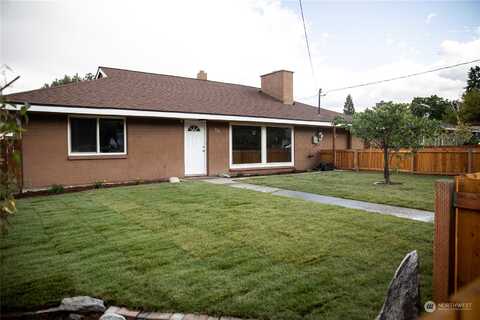 N Miller Street, Wenatchee, WA 98802