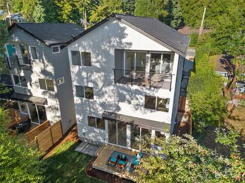 38Th Avenue Ne, Seattle, WA 98125