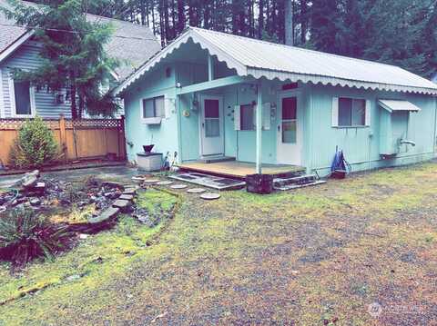 Crescent Beach Dr, White Pass, WA 98361