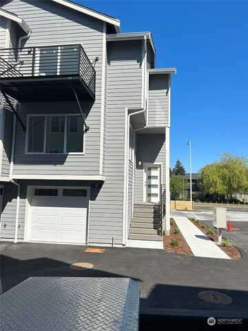 Ambuam Blvd Sw Unit F, Burien, WA 98146