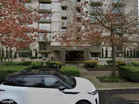 W Highland Drive Unit 9 E&9 W, Seattle, WA 98119