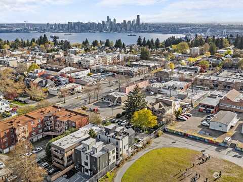 44Th Avenue Sw, Seattle, WA 98116