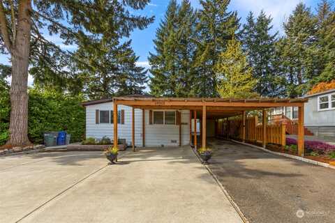 Ne Hollyhills Dr, Bothell, WA 98011