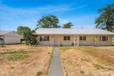 1211 1213 Vandenberg Avenue, Moses Lake, WA 98837