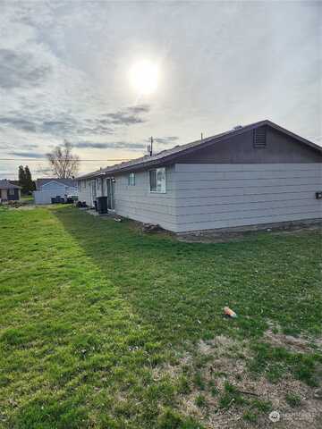 1137 1139 W Cascade Avenue, Moses Lake, WA 98837