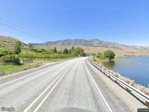 Hwy 153, Pateros, WA 98846