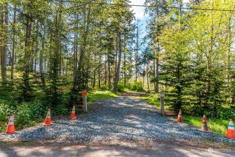 Strawberry Point Road, Oak Harbor, WA 98277