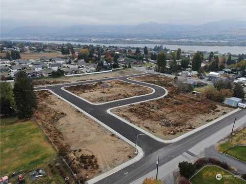 Chadwick Street Nw, East Wenatchee, WA 98802