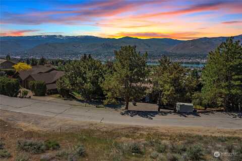 Mountain View Drive, East Wenatchee, WA 98802