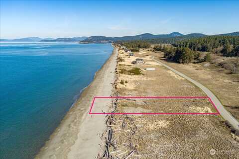 A-7 Surfcrest Drive, Oak Harbor, WA 98277