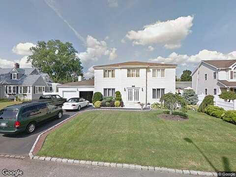 Girard, BAY SHORE, NY 11706