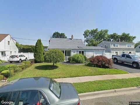 Green, LEVITTOWN, NY 11756