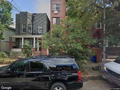 71St, WOODSIDE, NY 11377