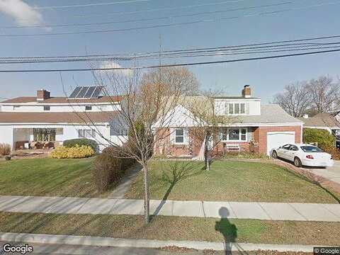 Sutton, MASSAPEQUA, NY 11758