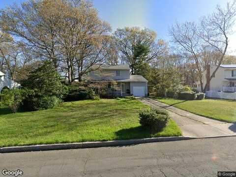 Schuyler, COMMACK, NY 11725