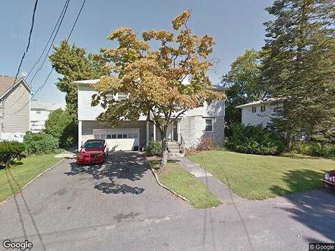 Pinto Street, Babylon, NY 11702