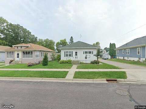 1St, FAIRMONT, MN 56031