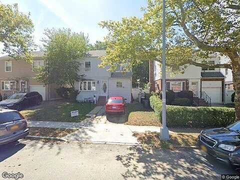 248Th, BELLEROSE, NY 11426