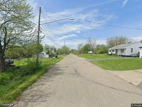 E Cass Ave, FLINT, MI 48505