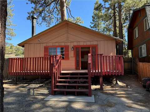 1044 East Country Club Boulevard, Big Bear City, CA 92314