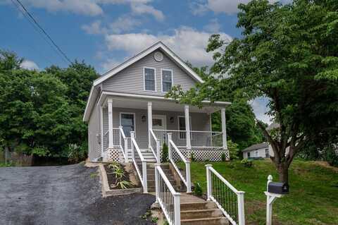 21 Worcester St, Fitchburg, MA 01420