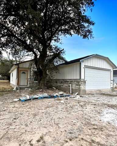 807 N Polk, Beeville, TX 78102