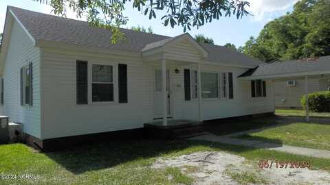 226 S Wilson Street, Chadbourn, NC 28431