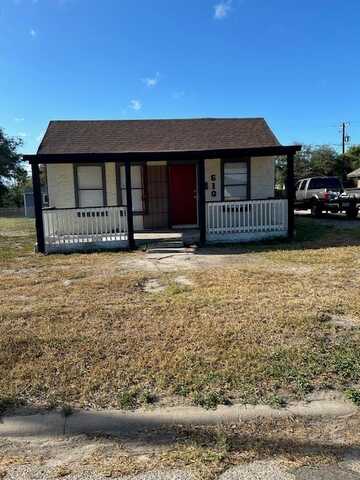 610 E Richard Avenue, Kingsville, TX 78363