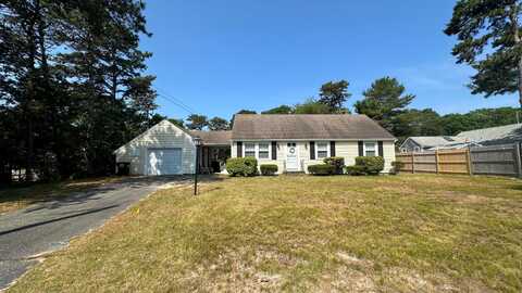 13 Sachem Village Road, West Dennis, MA 02670