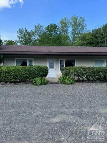 202 Paul Saxe Road, Catskill, NY 12414