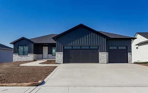 17981 Hammontree Circle, Clive, IA 50325