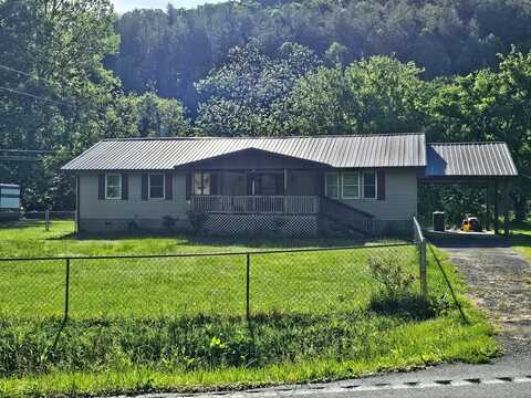 2267 Tomahawk Rd., Tomahawk, KY 41262