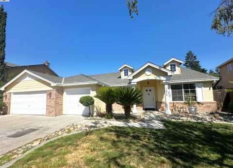 2074 Woodbine Ave, Manteca, CA 95337