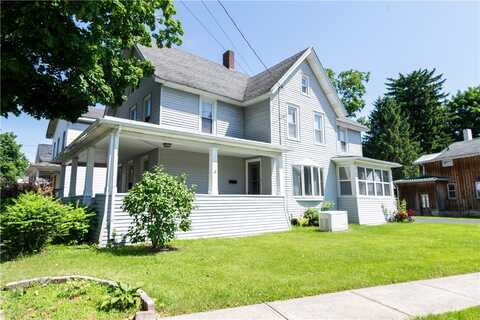 2 Maple Street, Lyons, NY 14489