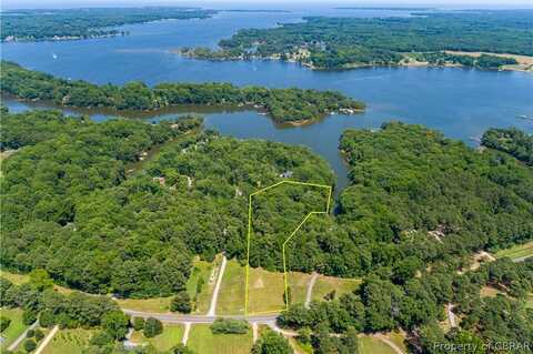 862 Twiggs Ferry Road, Hartfield, VA 23071