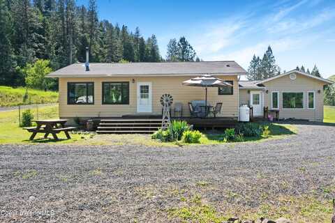 242 Skyline Loop Rd, Kooskia, ID 83539