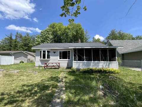 3293 West Branch, Gladwin, MI 48624