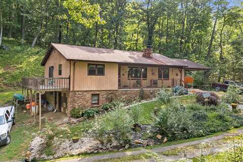 1185 Roses Branch Road, Green Mountain, NC 28740