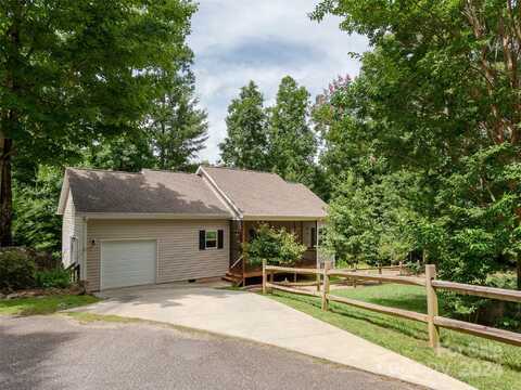 138 Lone Eagle Lane, Hendersonville, NC 28739