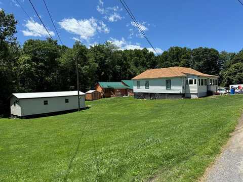 220 RIDGE AVENUE, PRINCEWICK, WV 25908