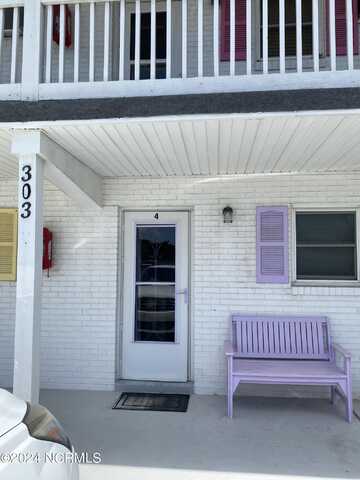 303 Henderson Boulevard, Atlantic Beach, NC 28512