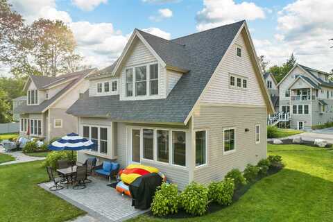 14 Lake Shore Drive, Moultonborough, NH 03254