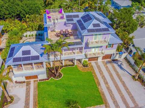 81St, HOLMES BEACH, FL 34217